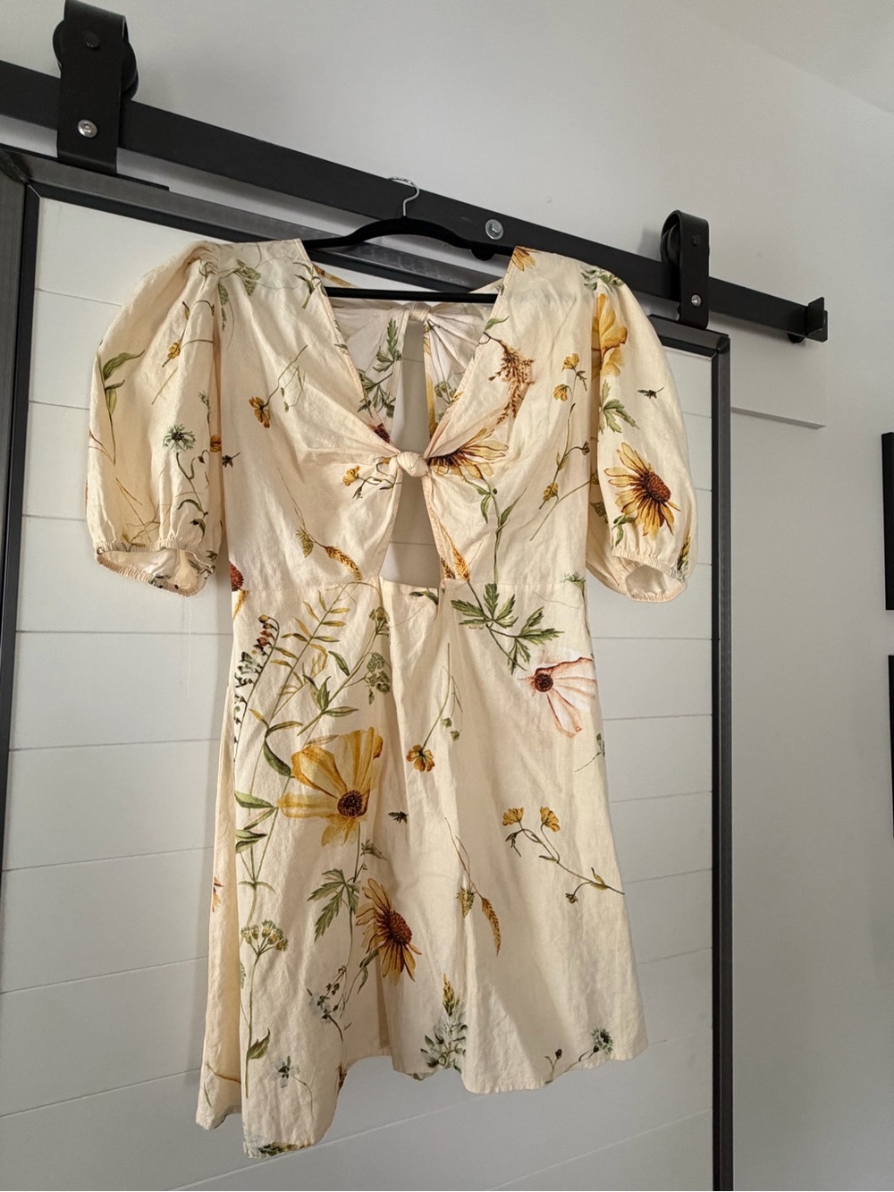 H&M Cream Floral Tie-Back Puff Sleeve Mini Dress